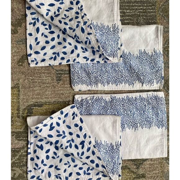 Simple Botanical Reverse Abstract Design 4 Table Placemats - Picture 7 of 8